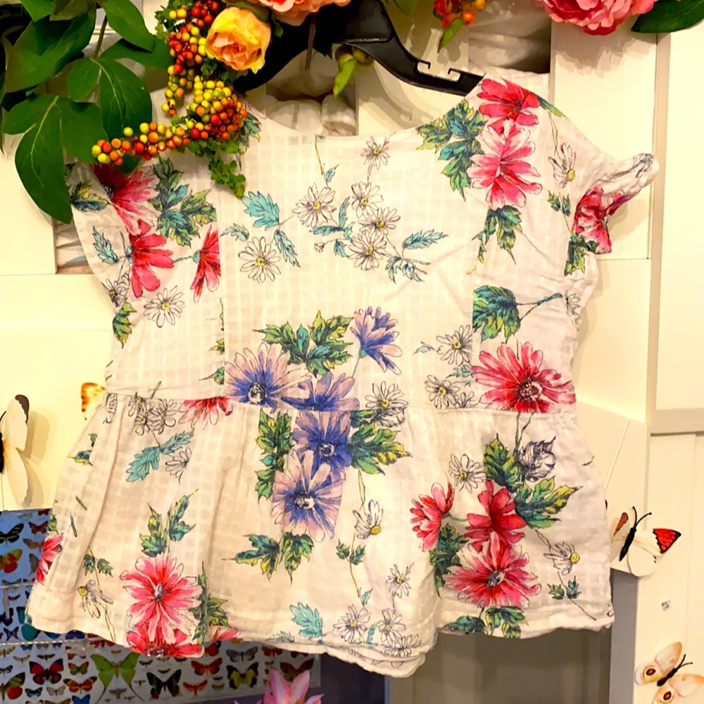 Gap Girls floral flutter sleeve blouse, Small